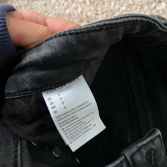 AE ripped black jean shorts - Picture 4 of 8